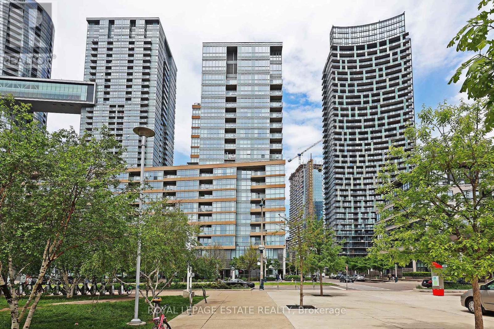 1701 - 10 Capreol Court, Toronto, Ontario  M5V 4B3 - Photo 24 - C13238192