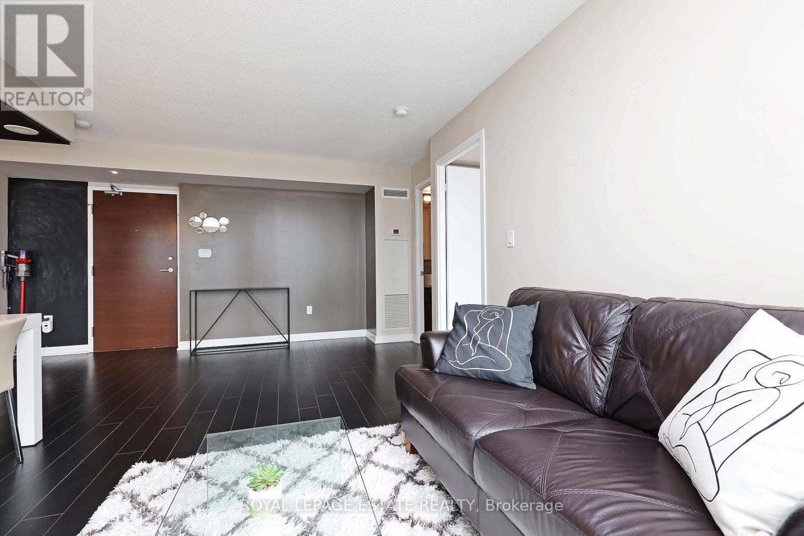 1701 - 10 Capreol Court, Toronto, Ontario  M5V 4B3 - Photo 3 - C13238192