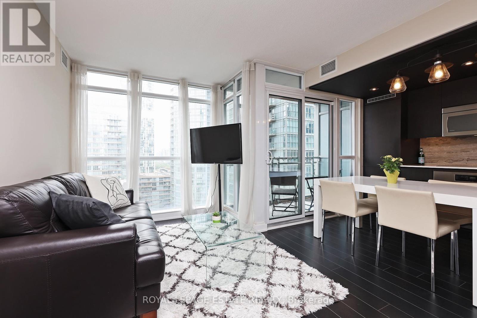 1701 - 10 Capreol Court, Toronto, Ontario  M5V 4B3 - Photo 4 - C13238192