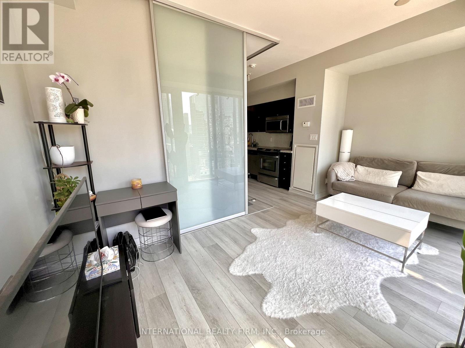2302 - 126 Simcoe Street, Toronto, Ontario  M5H 4E6 - Photo 6 - C13238202