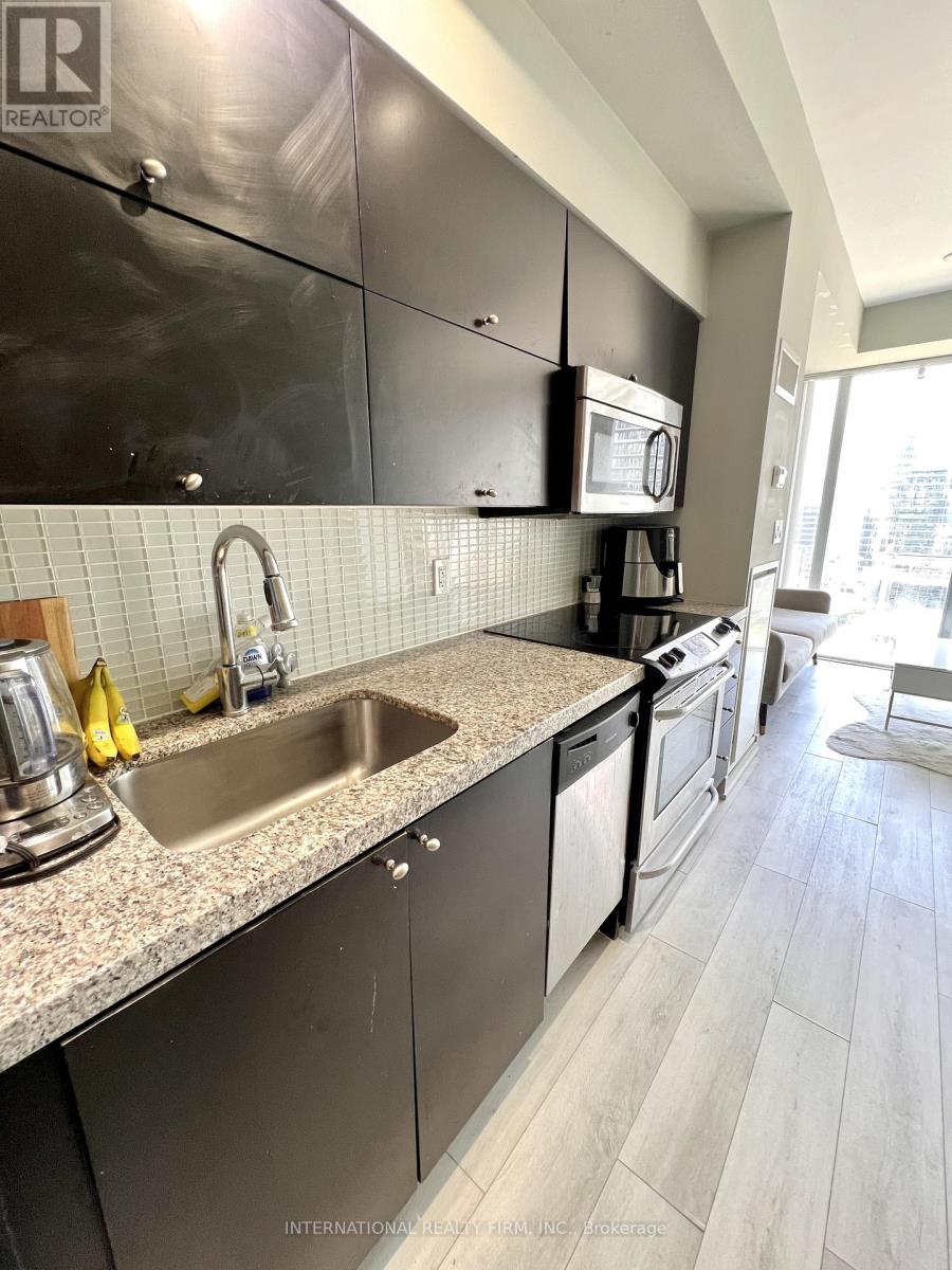 2302 - 126 Simcoe Street, Toronto, Ontario  M5H 4E6 - Photo 9 - C13238202