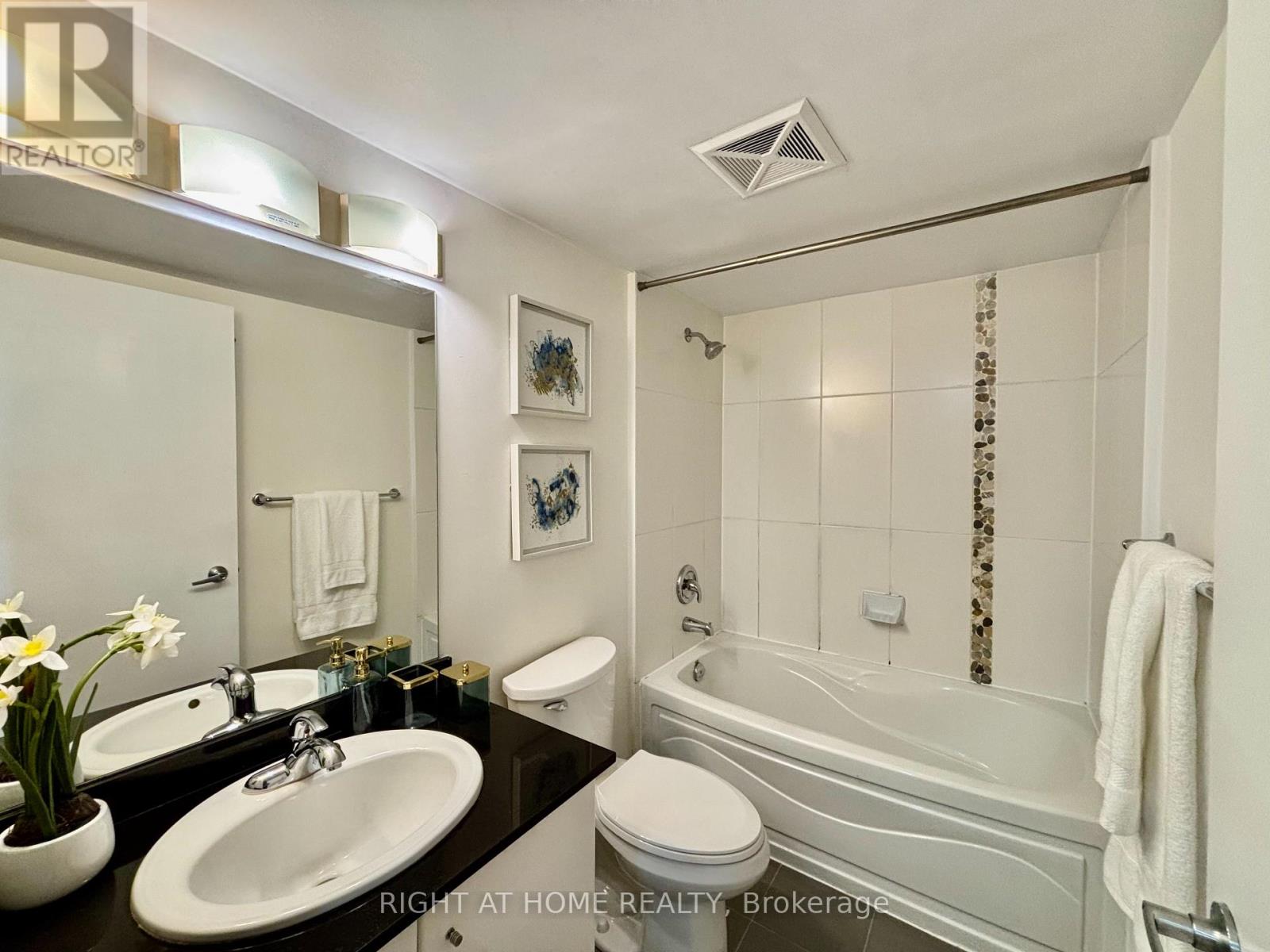 503 - 12 Yonge Street, Toronto, Ontario  M5E 1Z9 - Photo 11 - C13238224