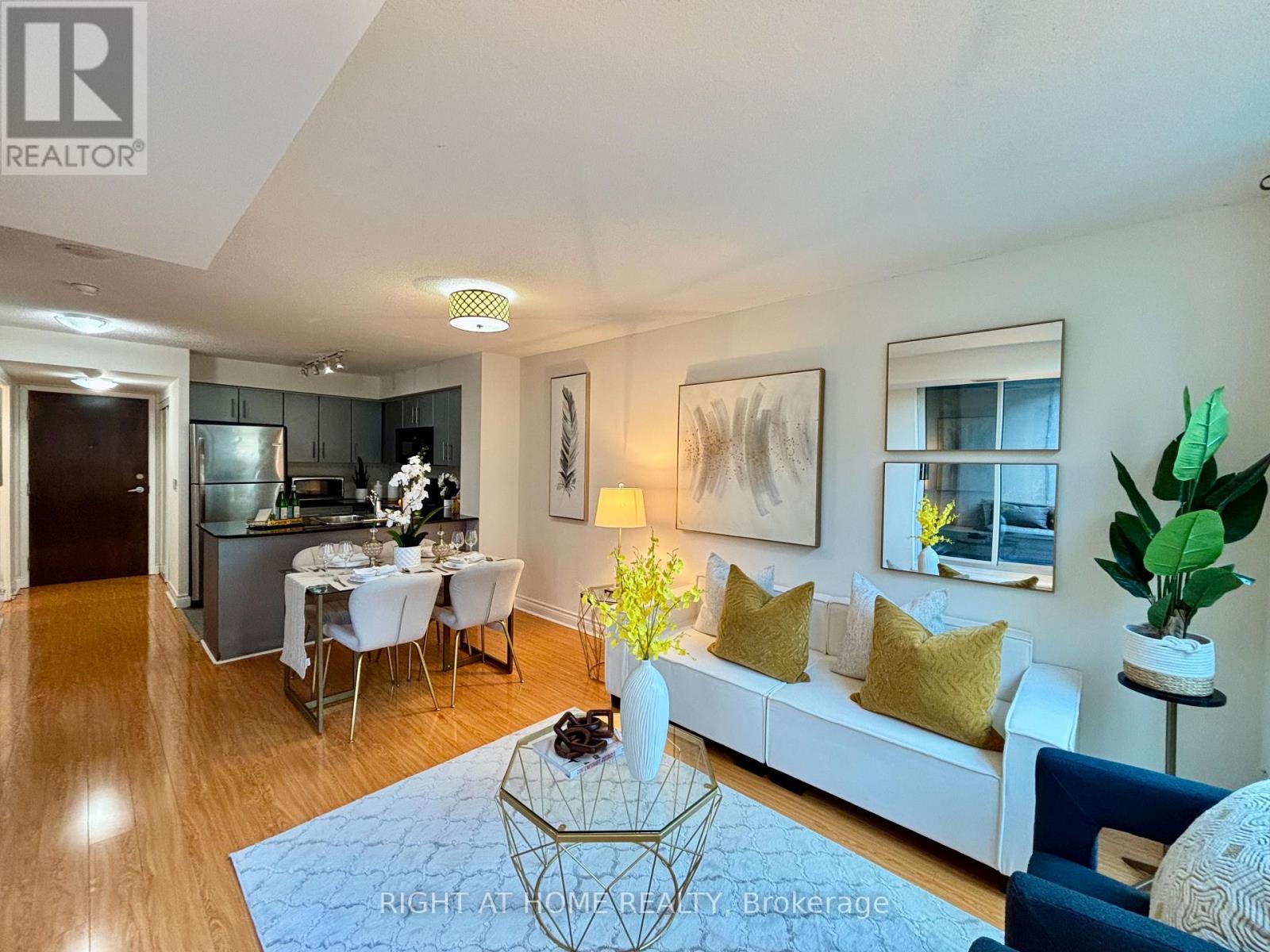 503 - 12 Yonge Street, Toronto, Ontario  M5E 1Z9 - Photo 3 - C13238224