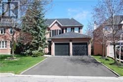 109 CARLYLE CRESCENT, Aurora, Ontario