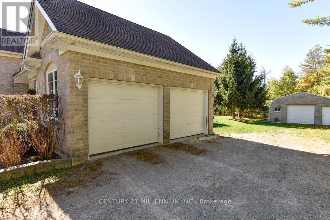 19976 Kennedy Road, Caledon, Ontario  L7K 1Y3 - Photo 2 - W13238180