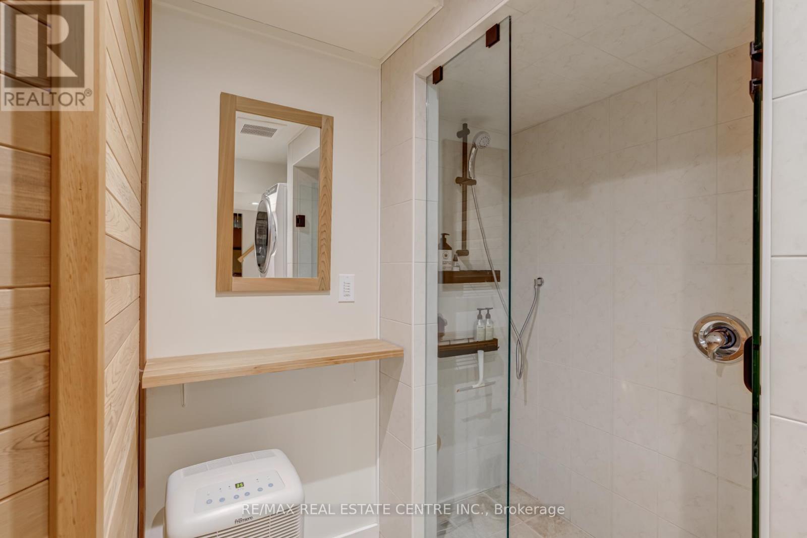 888 Sweetwater Crescent, Mississauga, Ontario  L5H 4A8 - Photo 29 - W13238198
