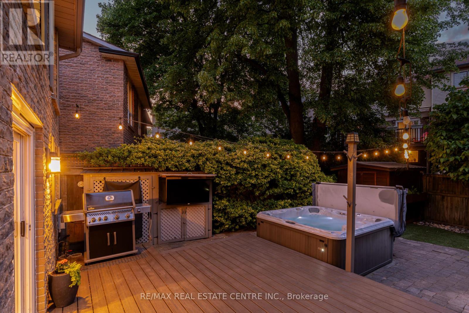 888 Sweetwater Crescent, Mississauga, Ontario  L5H 4A8 - Photo 43 - W13238198