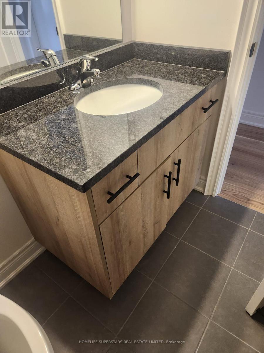 31 - 280 Melody Common E, Oakville, Ontario  L6H 7H2 - Photo 17 - W13238214