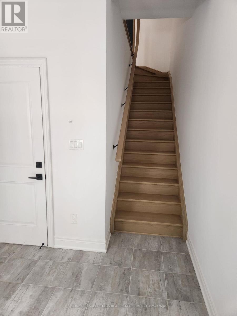 31 - 280 Melody Common E, Oakville, Ontario  L6H 7H2 - Photo 8 - W13238214