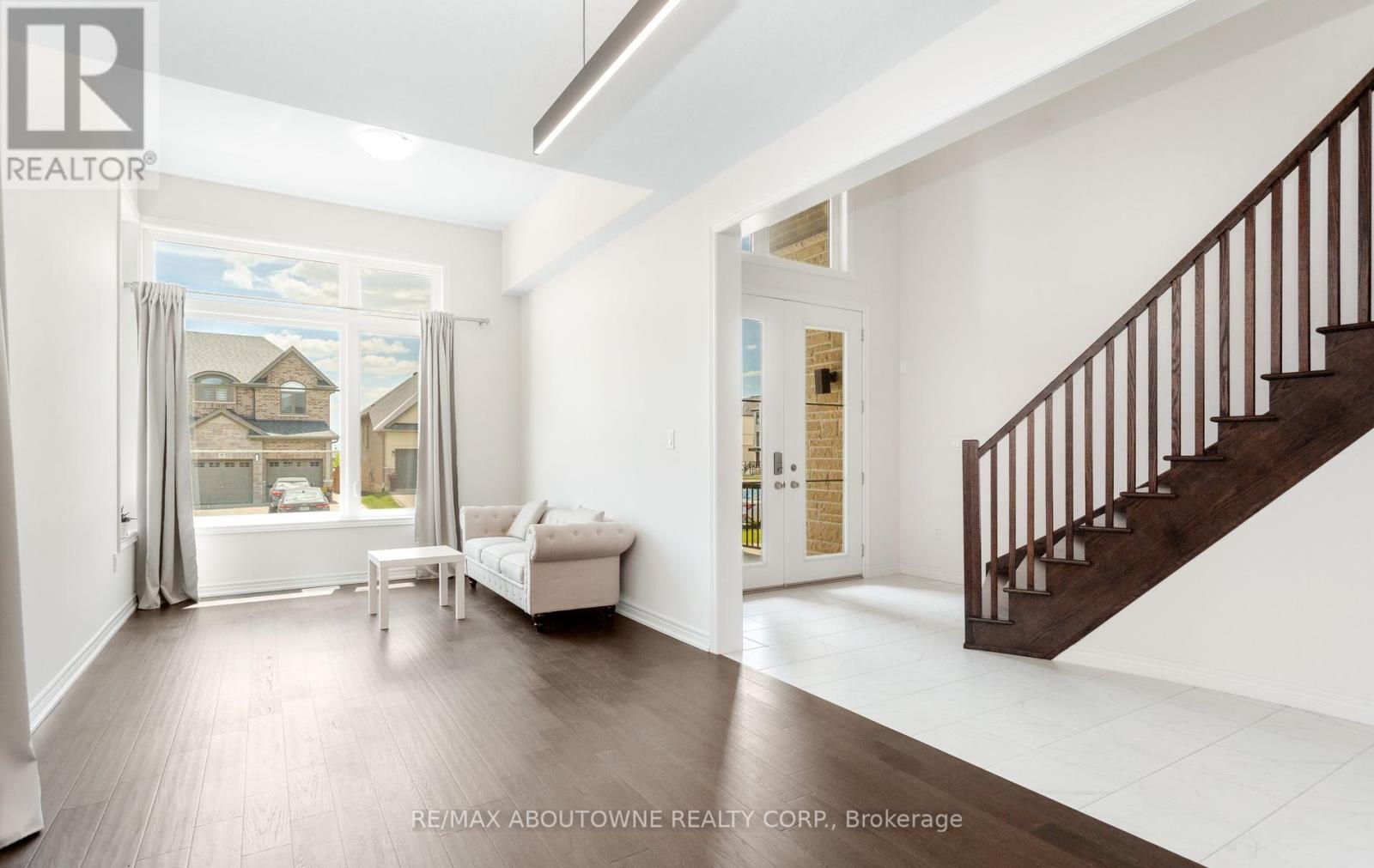 10 Mcgovern Lane, Brant, Ontario  N3L 0K3 - Photo 7 - X13238232