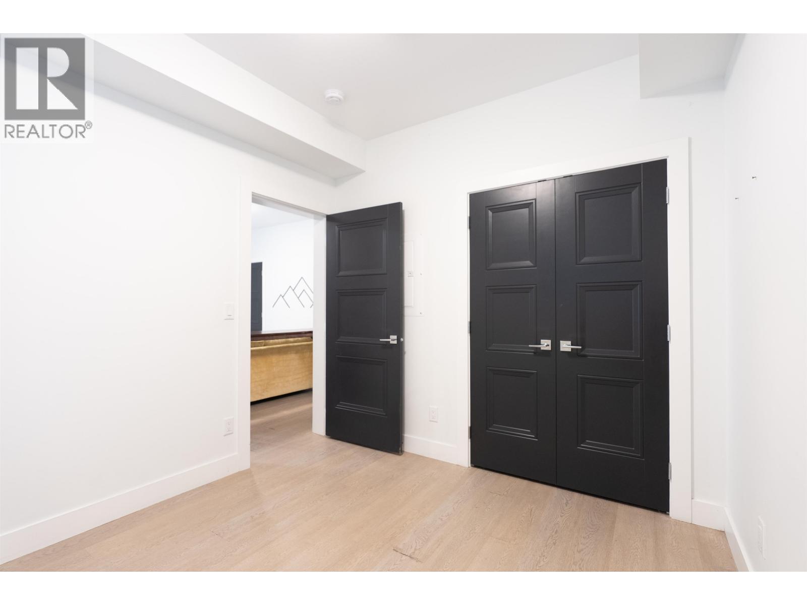 900 Hendry Avenue, North Vancouver, British Columbia  V7L 4E2 - Photo 36 - R3125967