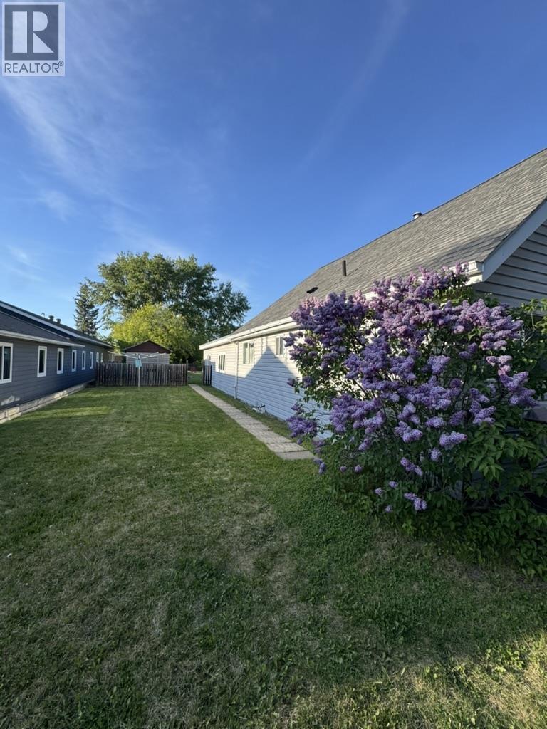 137 W Victoria Street, Vanderhoof, British Columbia  V0J 3A0 - Photo 6 - R3132016