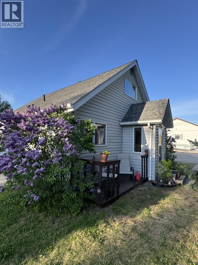 137 W Victoria Street, Vanderhoof, British Columbia  V0J 3A0 - Photo 5 - R3132016