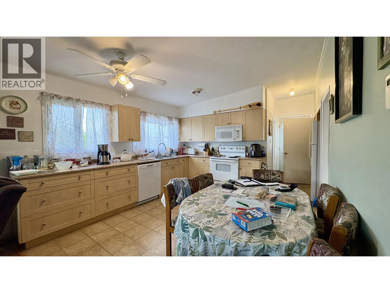 898 Ewert Street, Prince George, British Columbia  V2M 2N9 - Photo 2 - R3132114
