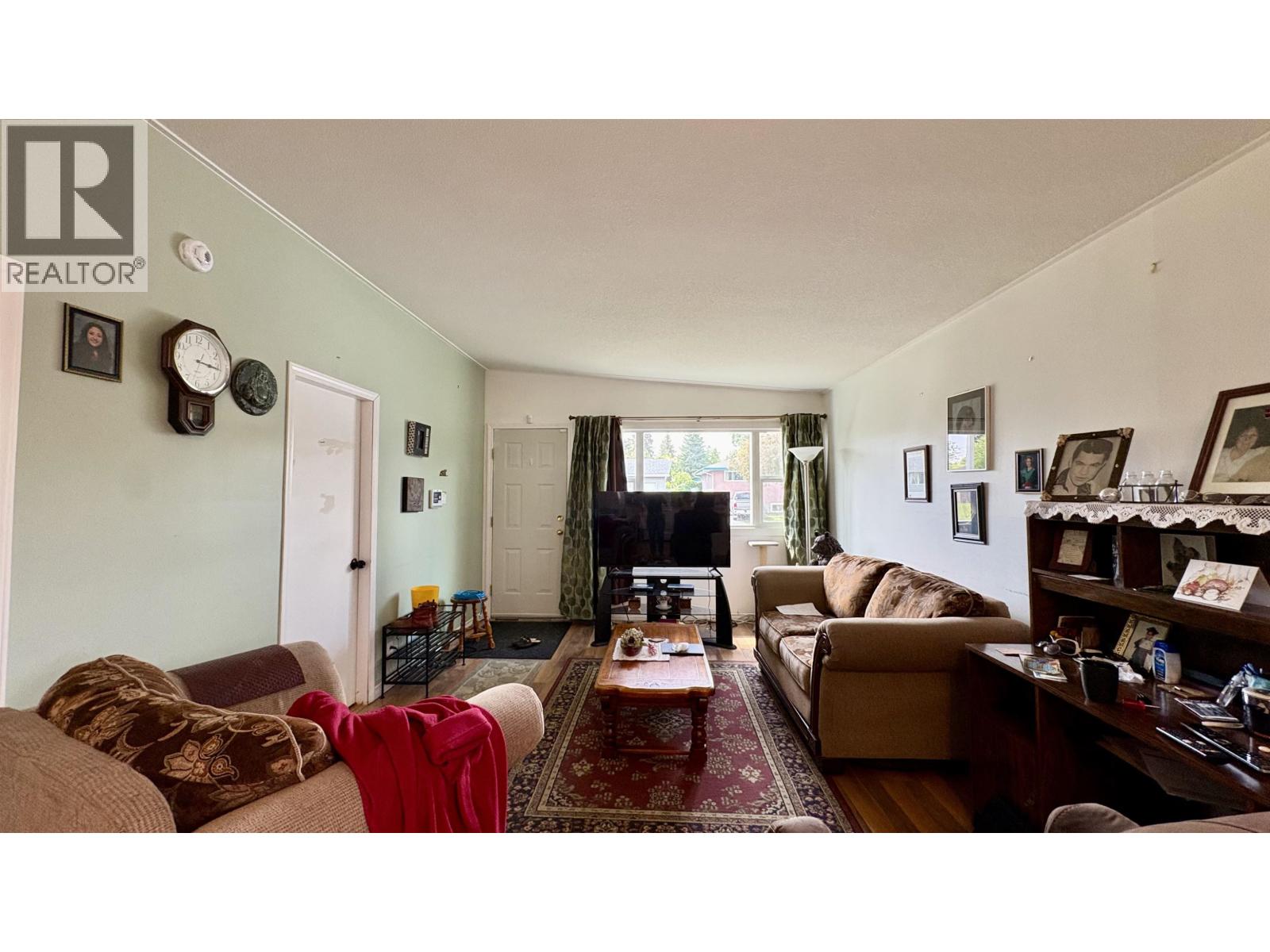 898 Ewert Street, Prince George, British Columbia  V2M 2N9 - Photo 4 - R3132114