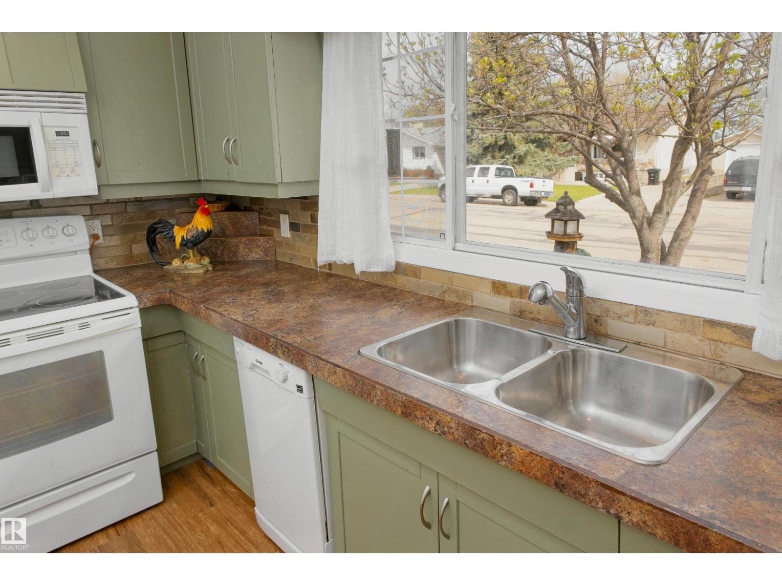 4615 54 Av, Barrhead, Alberta  T7N 1K9 - Photo 19 - E4491375