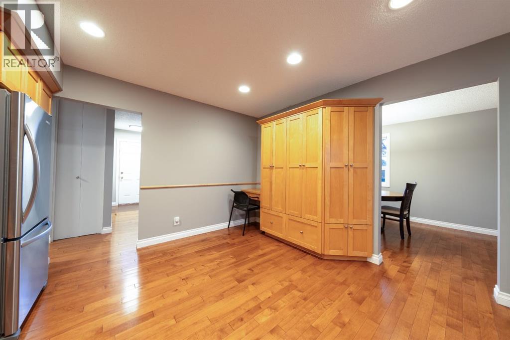 6003 Legsby Road Sw, Calgary, Alberta  T3E 5G5 - Photo 14 - A2313654