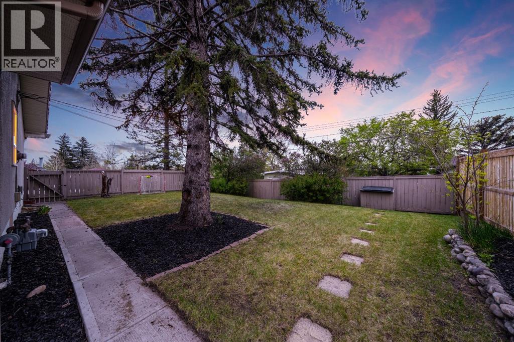 6003 Legsby Road Sw, Calgary, Alberta  T3E 5G5 - Photo 38 - A2313654