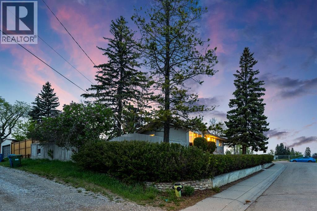6003 Legsby Road Sw, Calgary, Alberta  T3E 5G5 - Photo 41 - A2313654