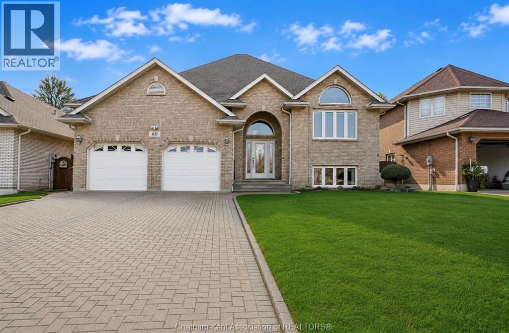 MLS# 26013077: 60 PARKVIEW COURT, Chatham, Canada