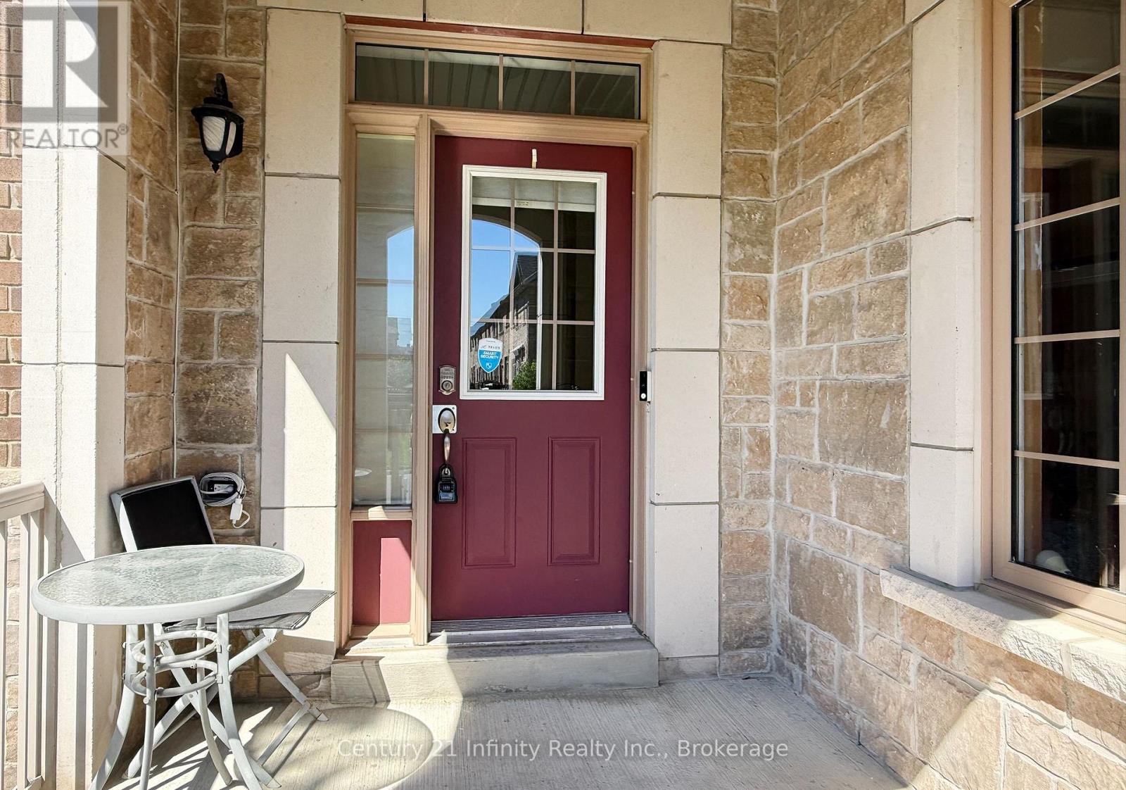 1020 Byron Street N, Whitby, Ontario  L1N 0E5 - Photo 3 - E13238354