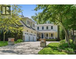 8 WOODWARD Avenue, Dundas, Ontario