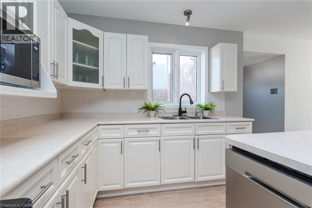 31 Windermere Court, Kitchener, Ontario  N2N 2W3 - Photo 12 - 40836644