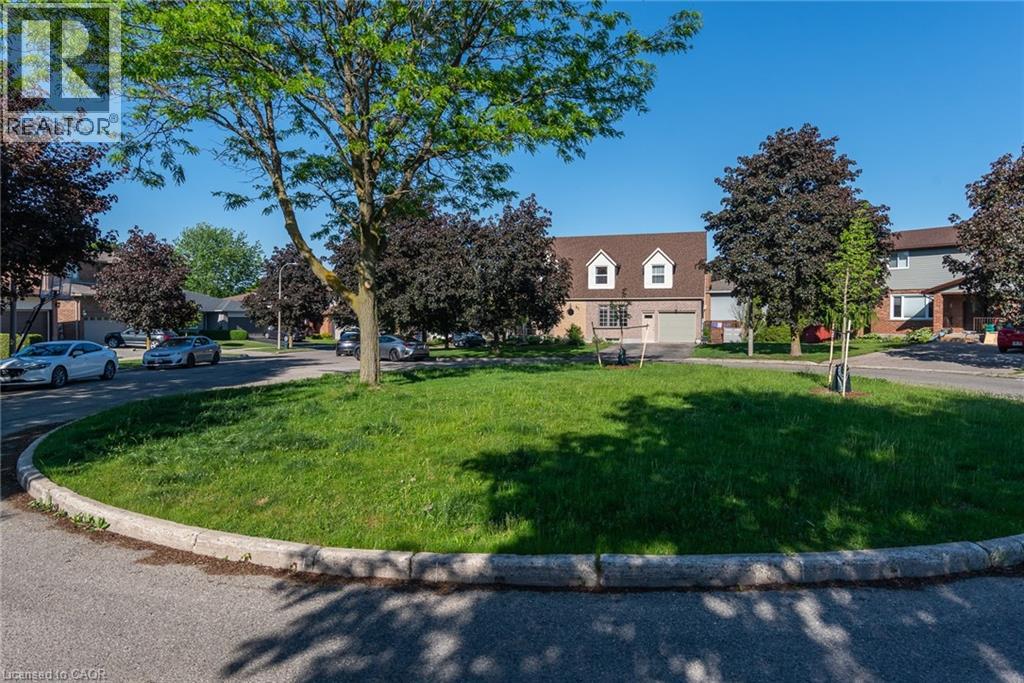31 Windermere Court, Kitchener, Ontario  N2N 2W3 - Photo 3 - 40836644