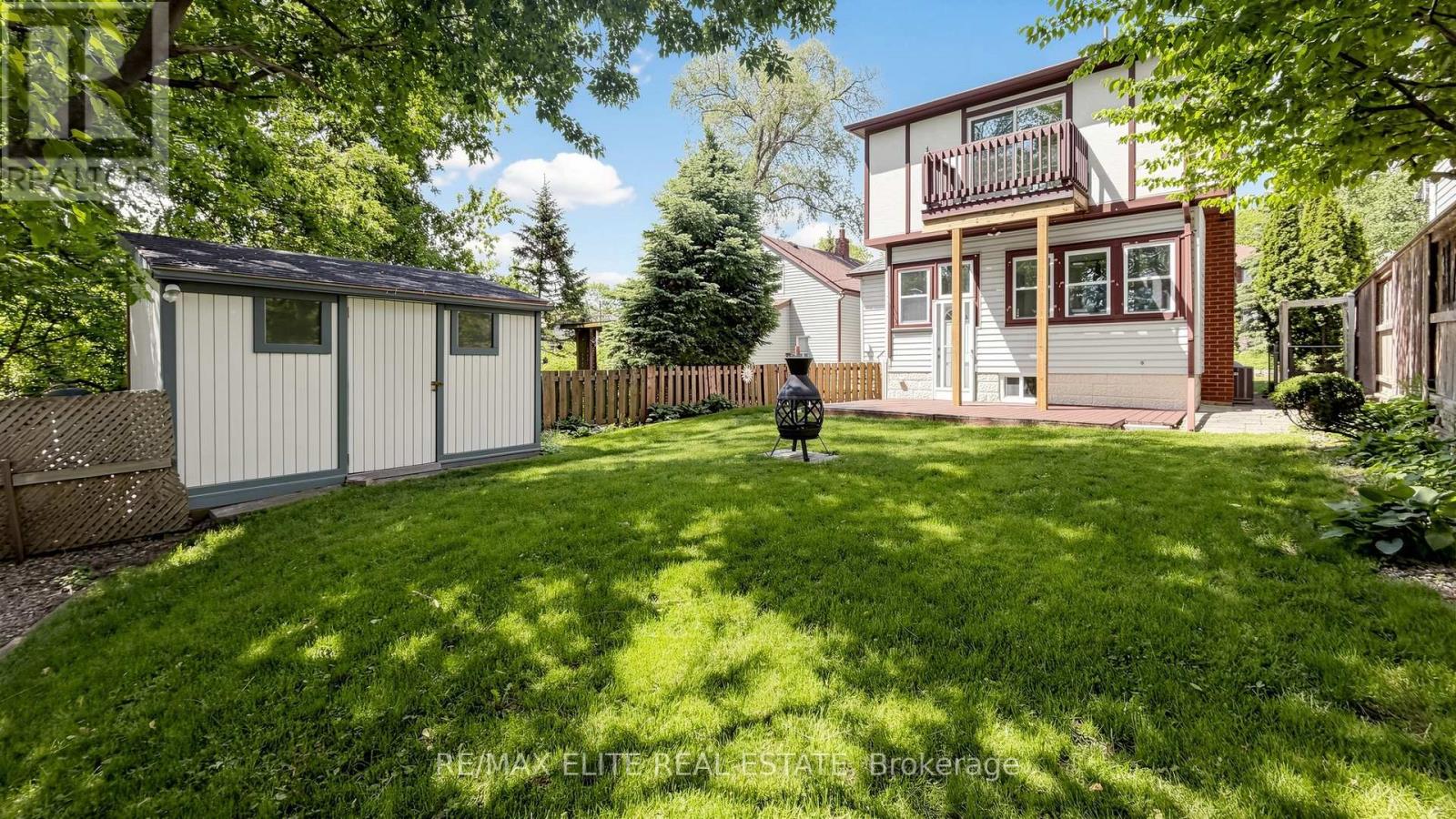 9 Woodford Park Road, Toronto, Ontario  M8Y 3E7 - Photo 24 - W13232440