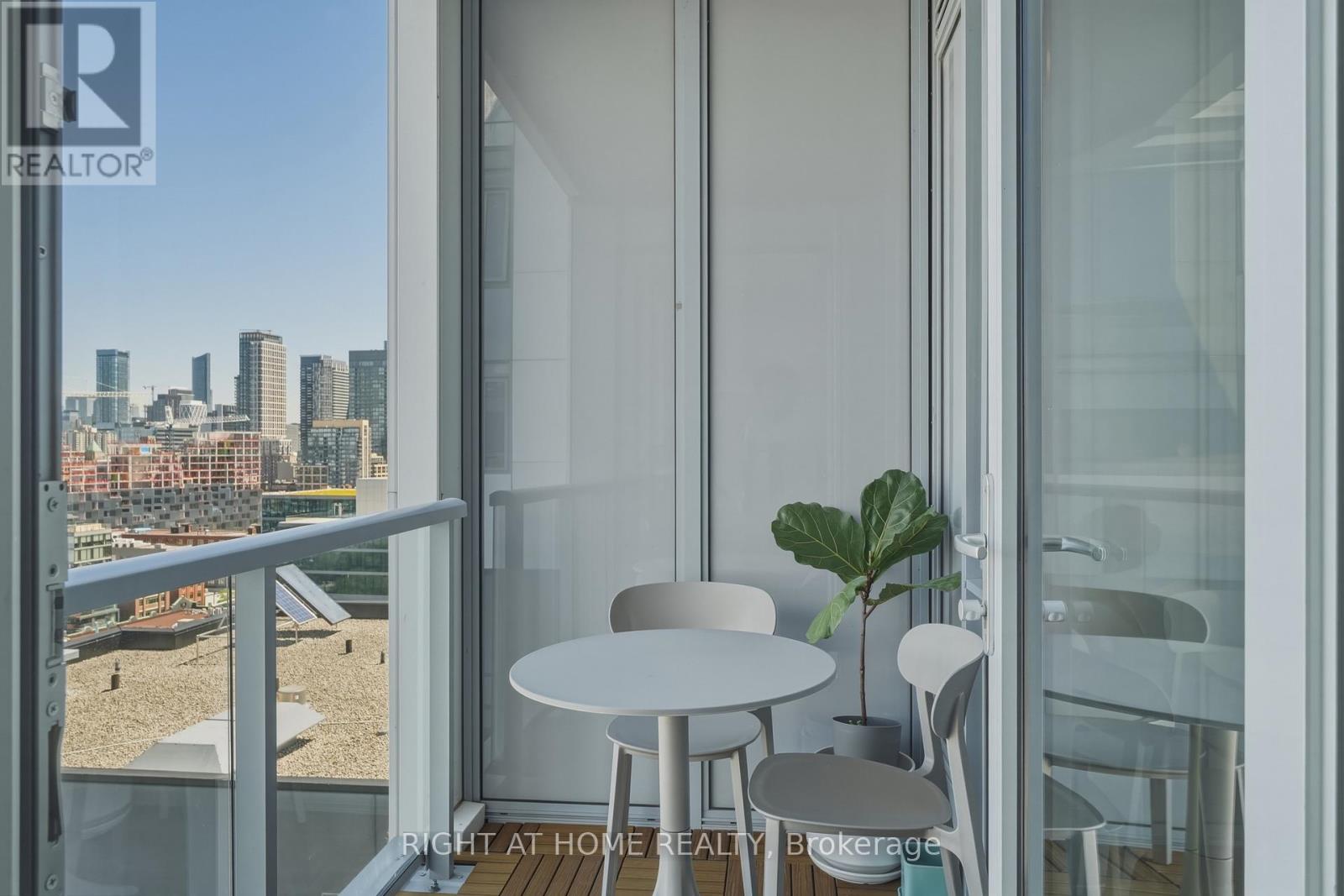 1701 - 576 Front Street W, Toronto, Ontario  M5V 0P8 - Photo 31 - C13238254