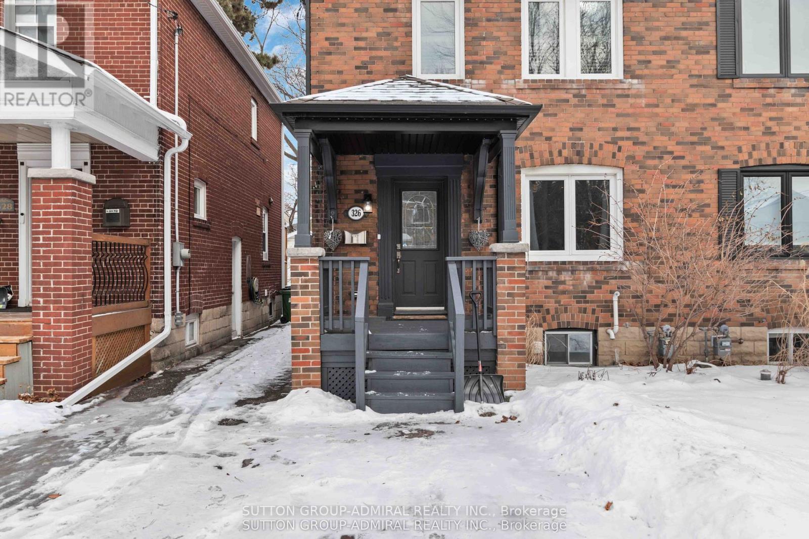 326 St Germain Avenue, Toronto, Ontario  M5M 1W3 - Photo 2 - C13238282