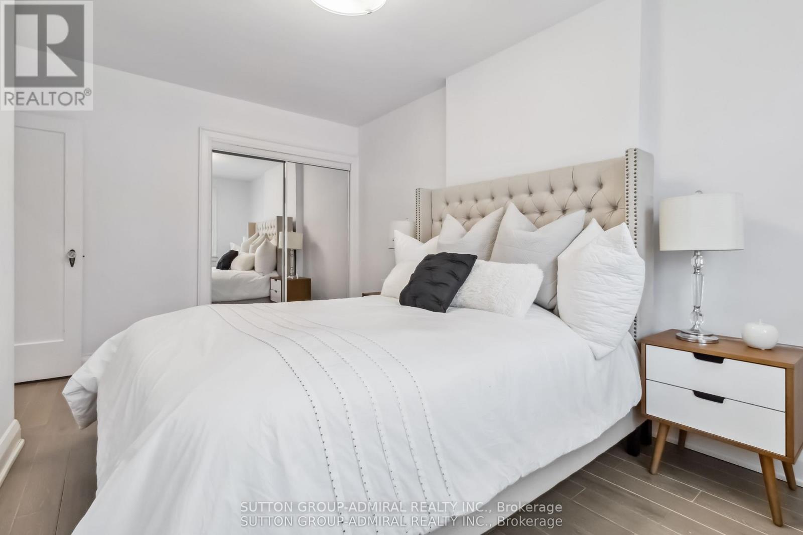 326 St Germain Avenue, Toronto, Ontario  M5M 1W3 - Photo 20 - C13238282