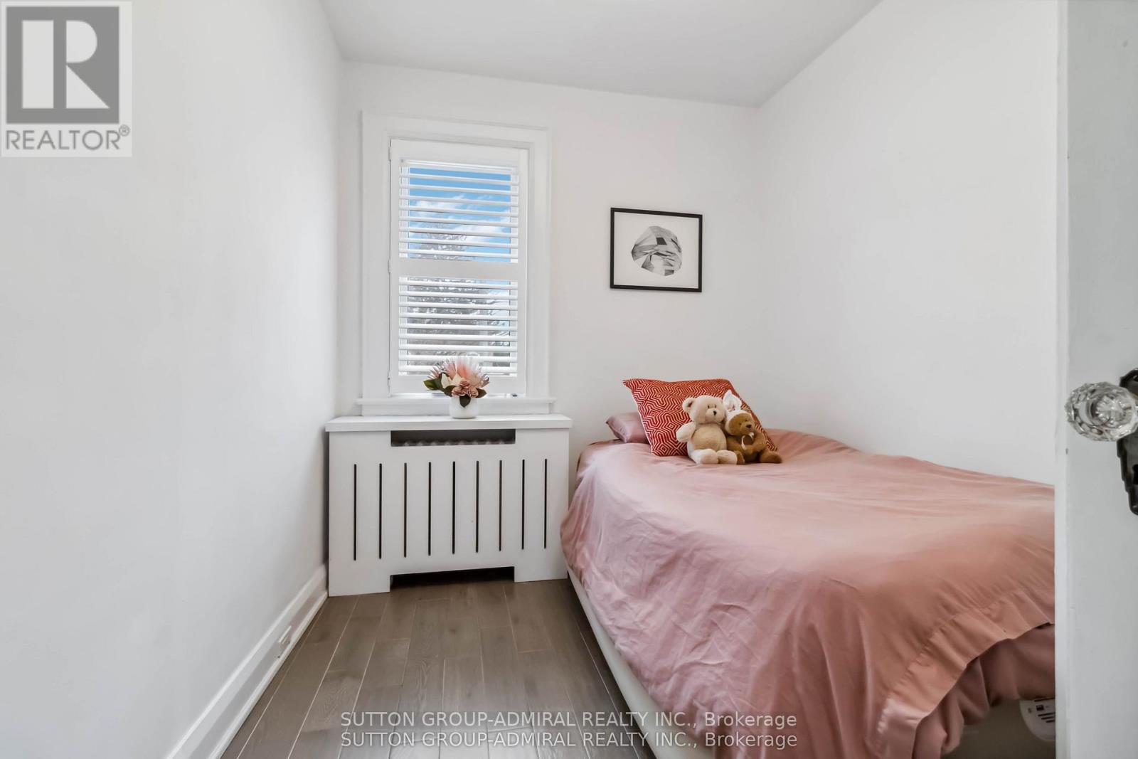 326 St Germain Avenue, Toronto, Ontario  M5M 1W3 - Photo 23 - C13238282
