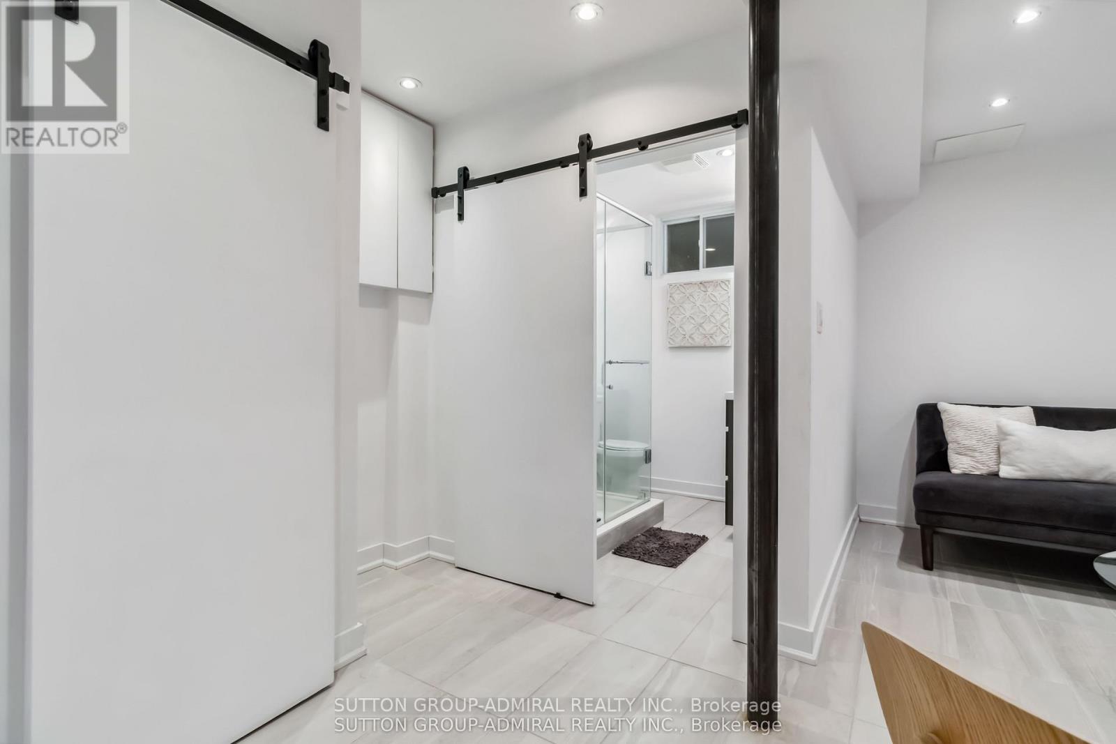 326 St Germain Avenue, Toronto, Ontario  M5M 1W3 - Photo 29 - C13238282