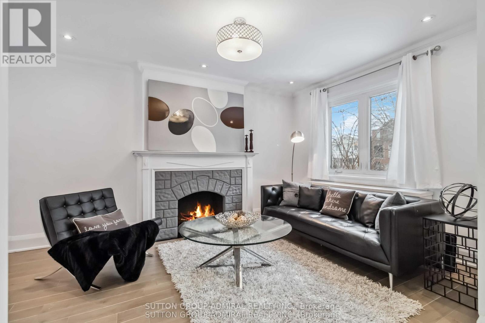 326 St Germain Avenue, Toronto, Ontario  M5M 1W3 - Photo 5 - C13238282