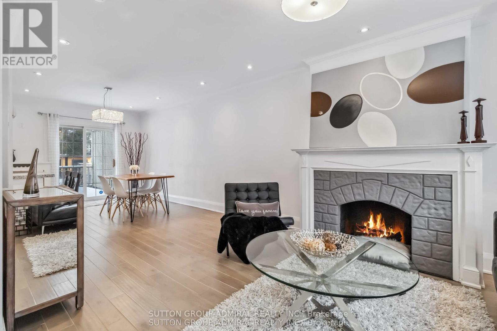 326 St Germain Avenue, Toronto, Ontario  M5M 1W3 - Photo 9 - C13238282