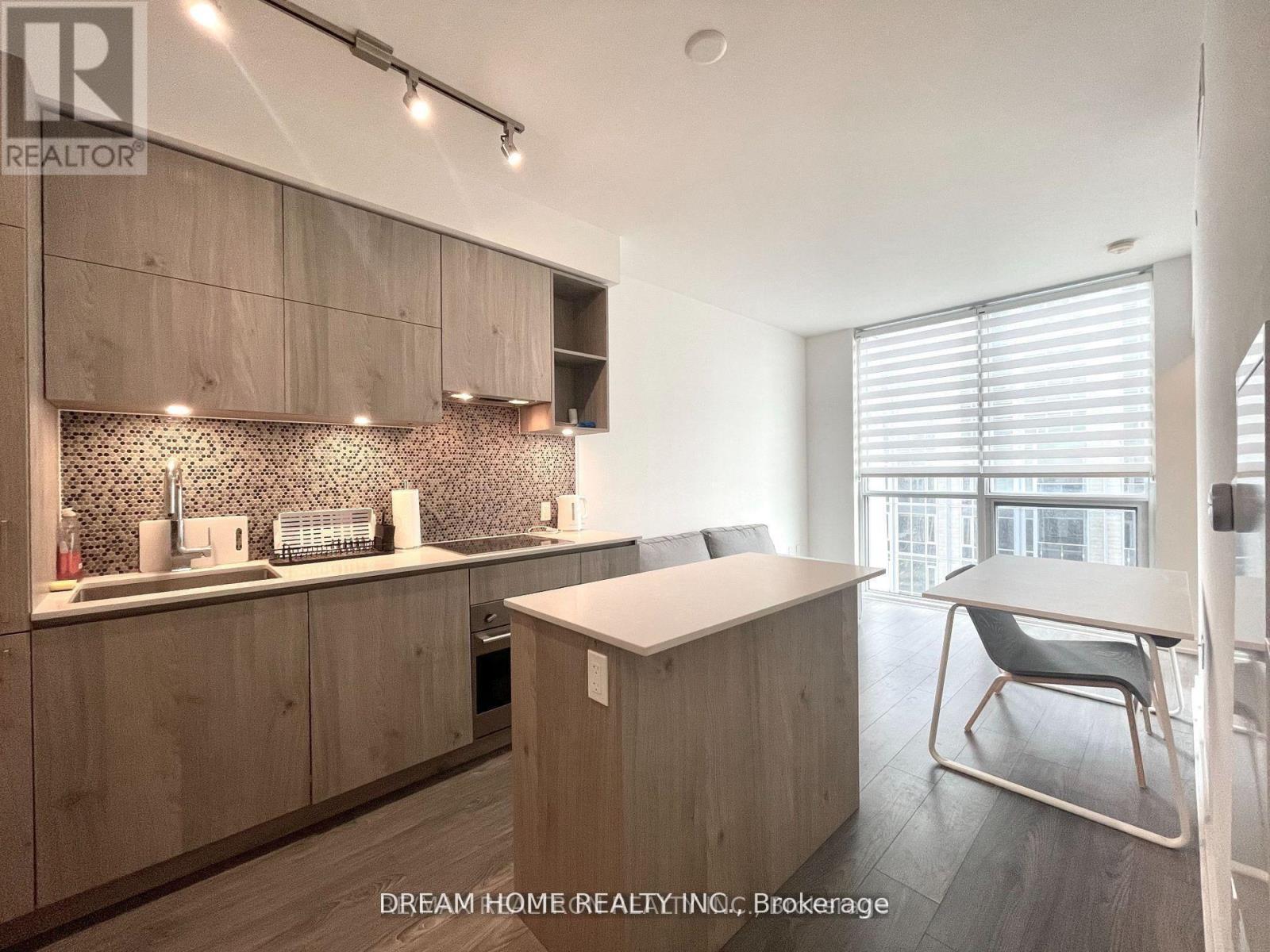 3003 - 1 Yorkville Avenue, Toronto, Ontario  M4W 0B1 - Photo 2 - C13238290