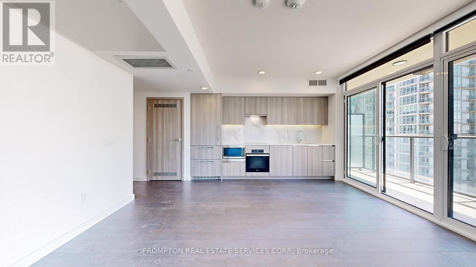 2511 - 3 Concord Cityplace Way, Toronto, Ontario  M5V 0X4 - Photo 2 - C13238292