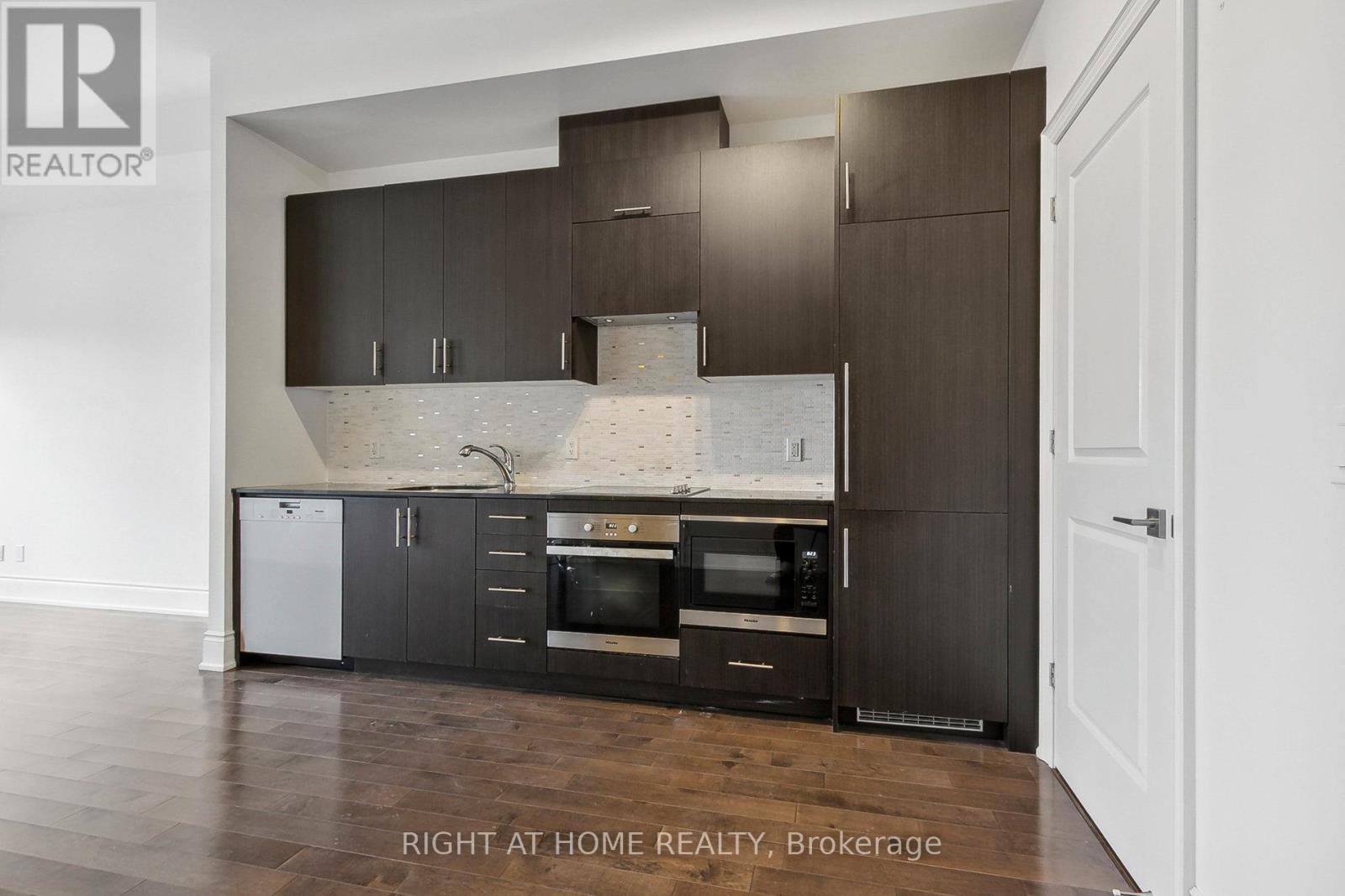 816 - 23 Glebe Road, Toronto, Ontario  M5P 0A1 - Photo 17 - C13238340