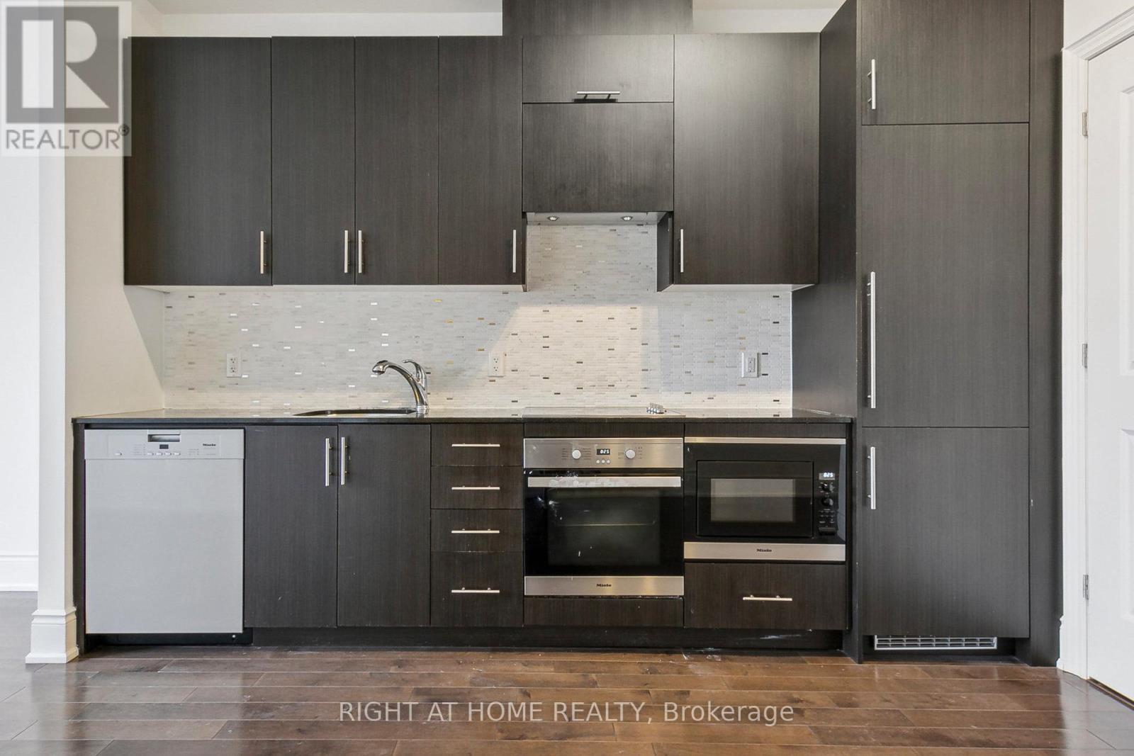 816 - 23 Glebe Road, Toronto, Ontario  M5P 0A1 - Photo 19 - C13238340