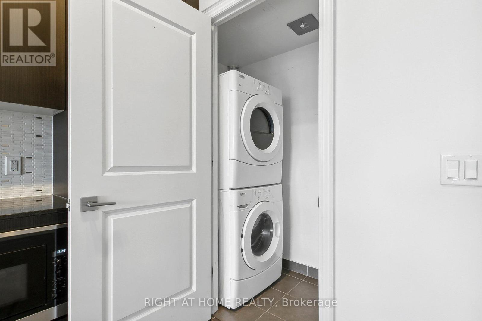 816 - 23 Glebe Road, Toronto, Ontario  M5P 0A1 - Photo 26 - C13238340