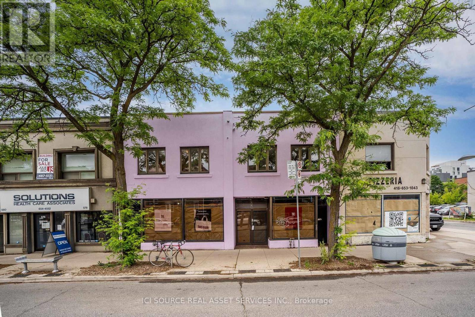 Upper - 574 St Clair Avenue W, Toronto, Ontario  M6C 1A6 - Photo 1 - C13238432
