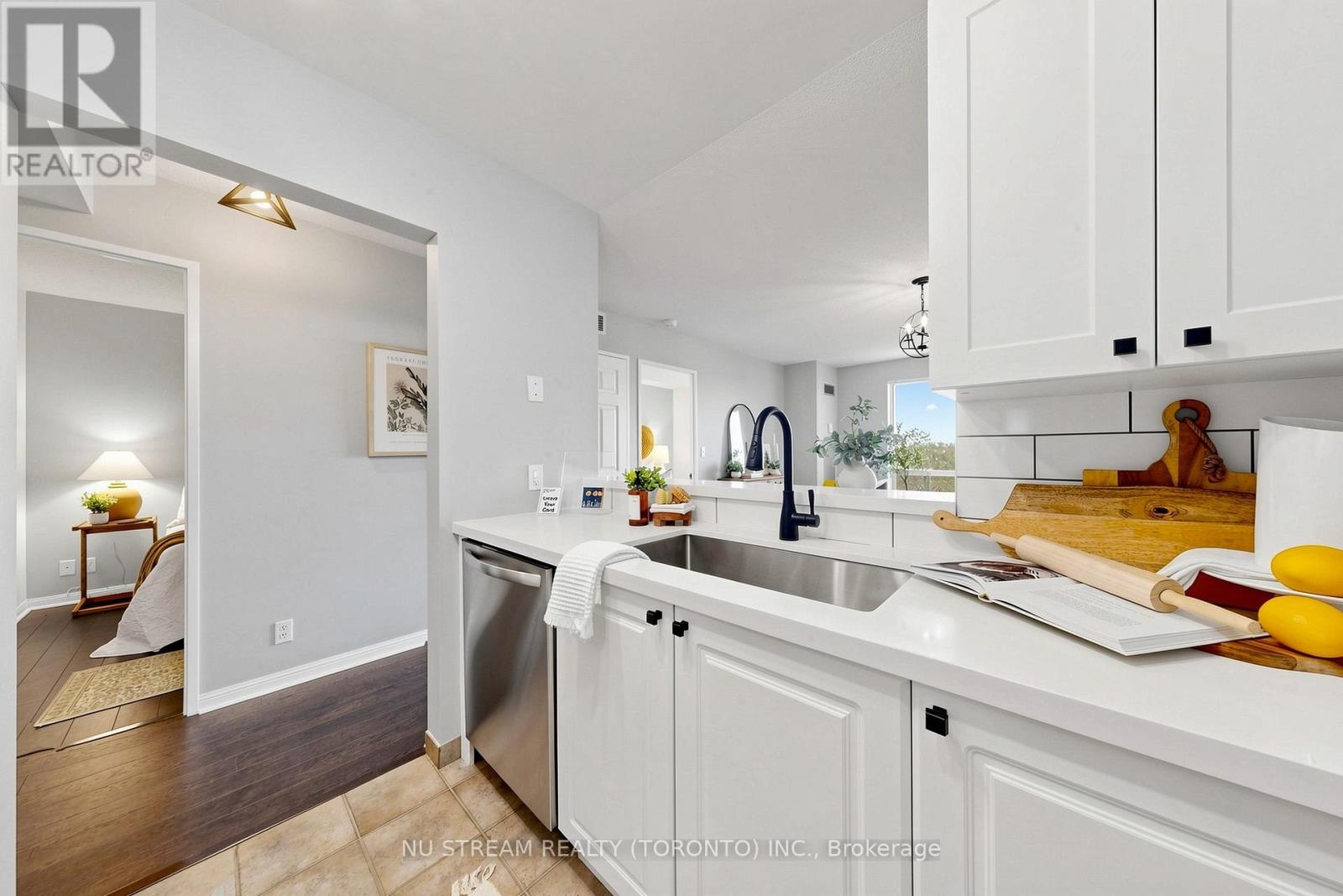 1002 - 1 Lee Centre Drive, Toronto, Ontario  M1H 3J2 - Photo 27 - E13238460