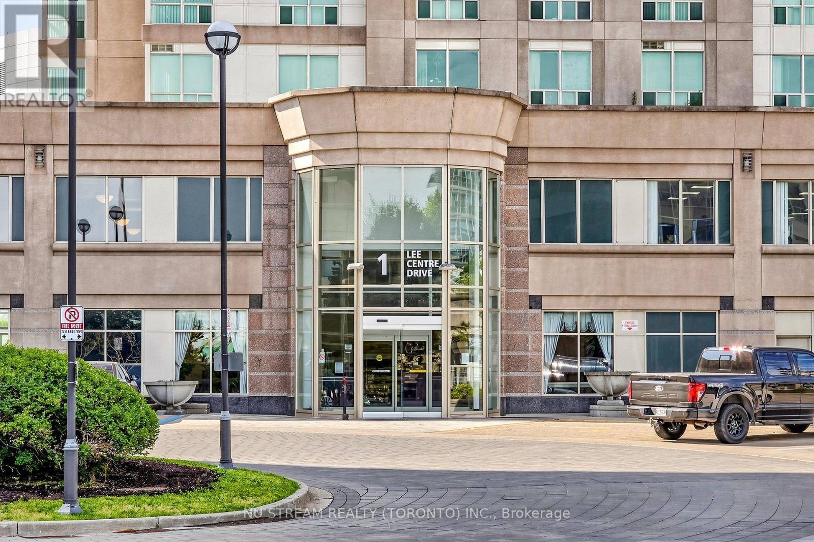 1002 - 1 Lee Centre Drive, Toronto, Ontario  M1H 3J2 - Photo 6 - E13238460