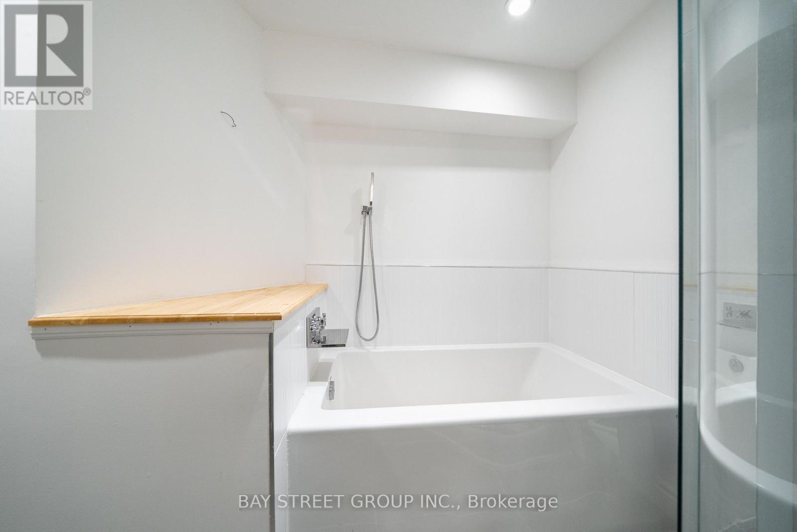 27 Vanessa Road, Markham, Ontario  L3R 4W1 - Photo 27 - N13238304