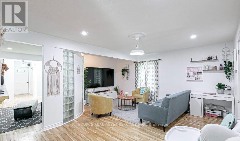 Main Fl - 7698 Kipling Avenue, Vaughan, Ontario  L4L 1Y6 - Photo 5 - N13238368