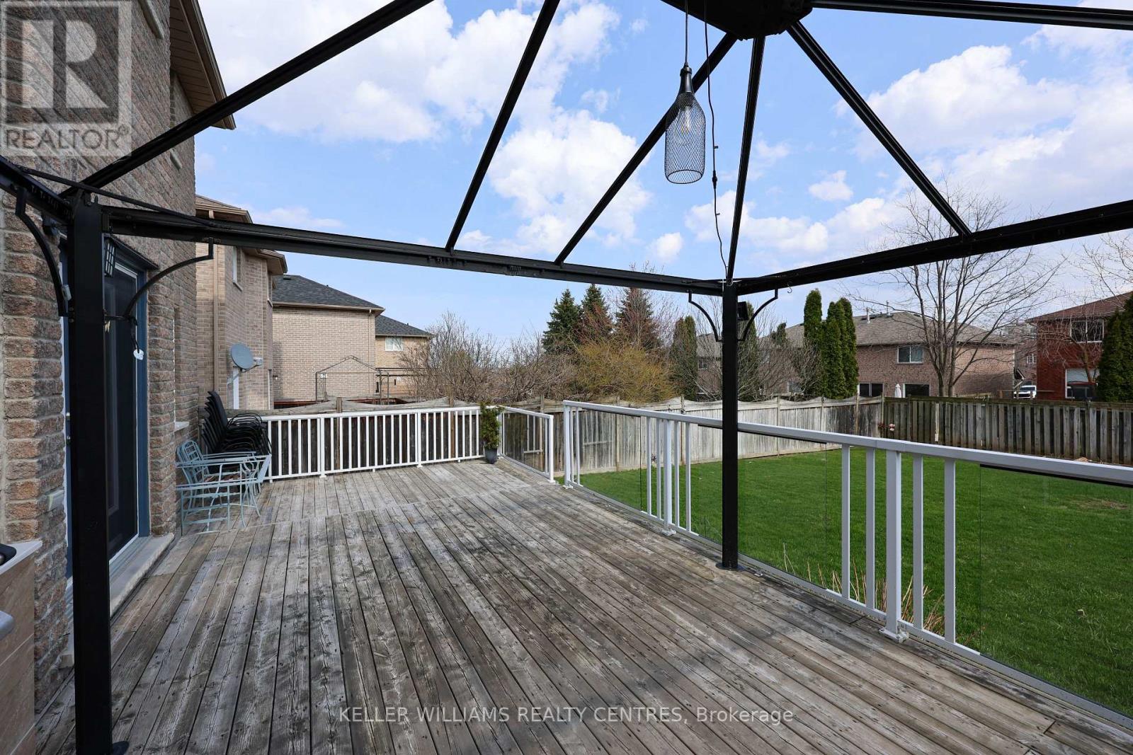 13 Surrey Street, Barrie (Little Lake), Ontario  L4M 0C5 - Photo 41 - S13238422