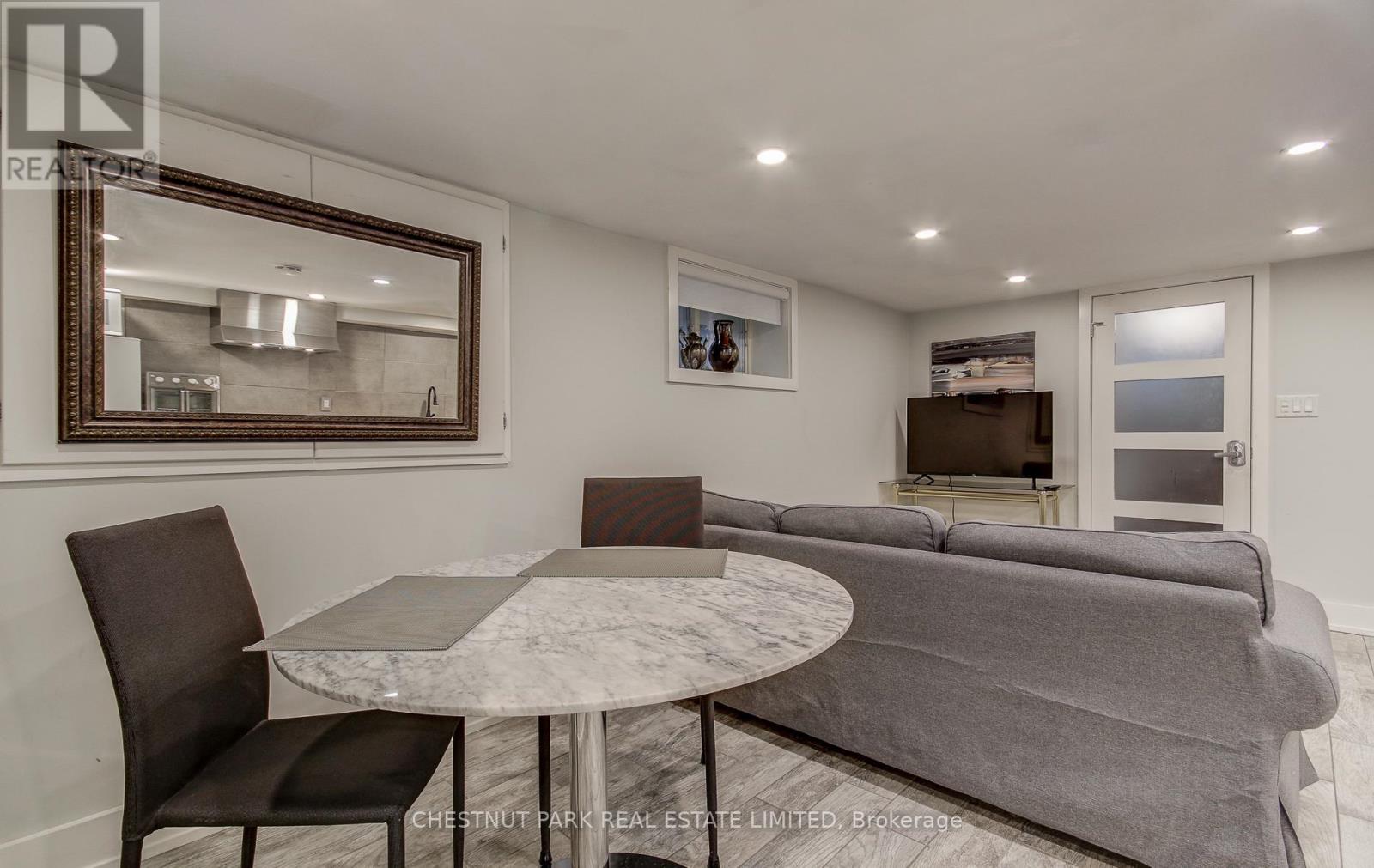 Rear - 95 Parkside Drive, Toronto, Ontario  M6R 2Y8 - Photo 15 - W13238258