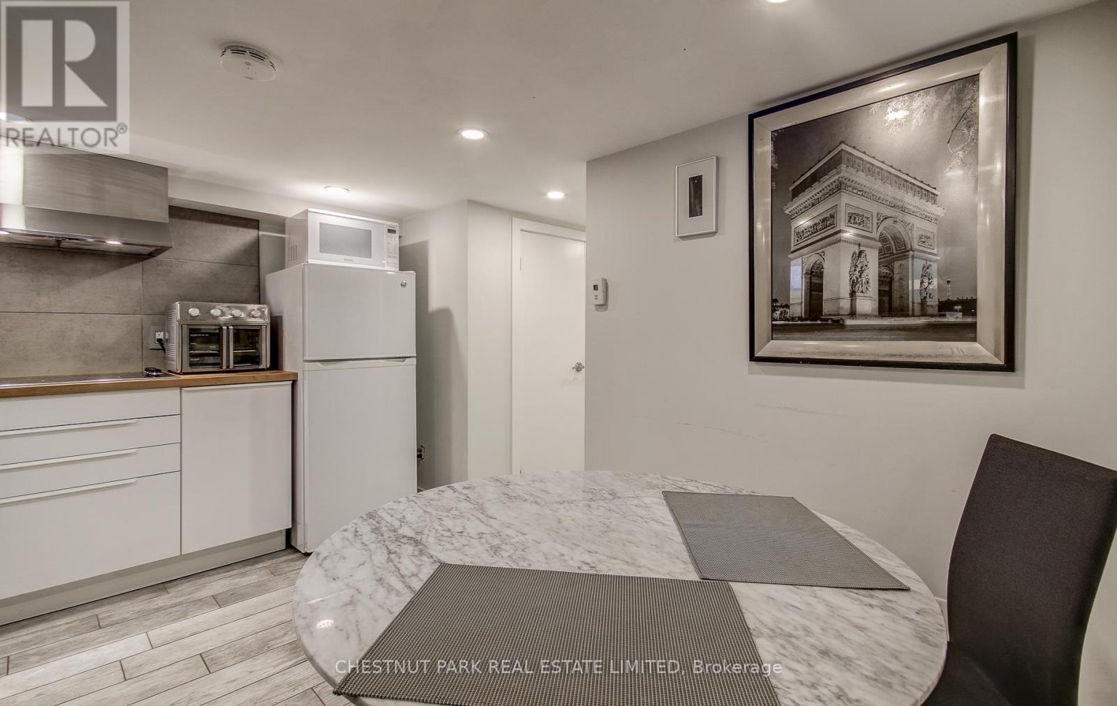 Rear - 95 Parkside Drive, Toronto, Ontario  M6R 2Y8 - Photo 16 - W13238258