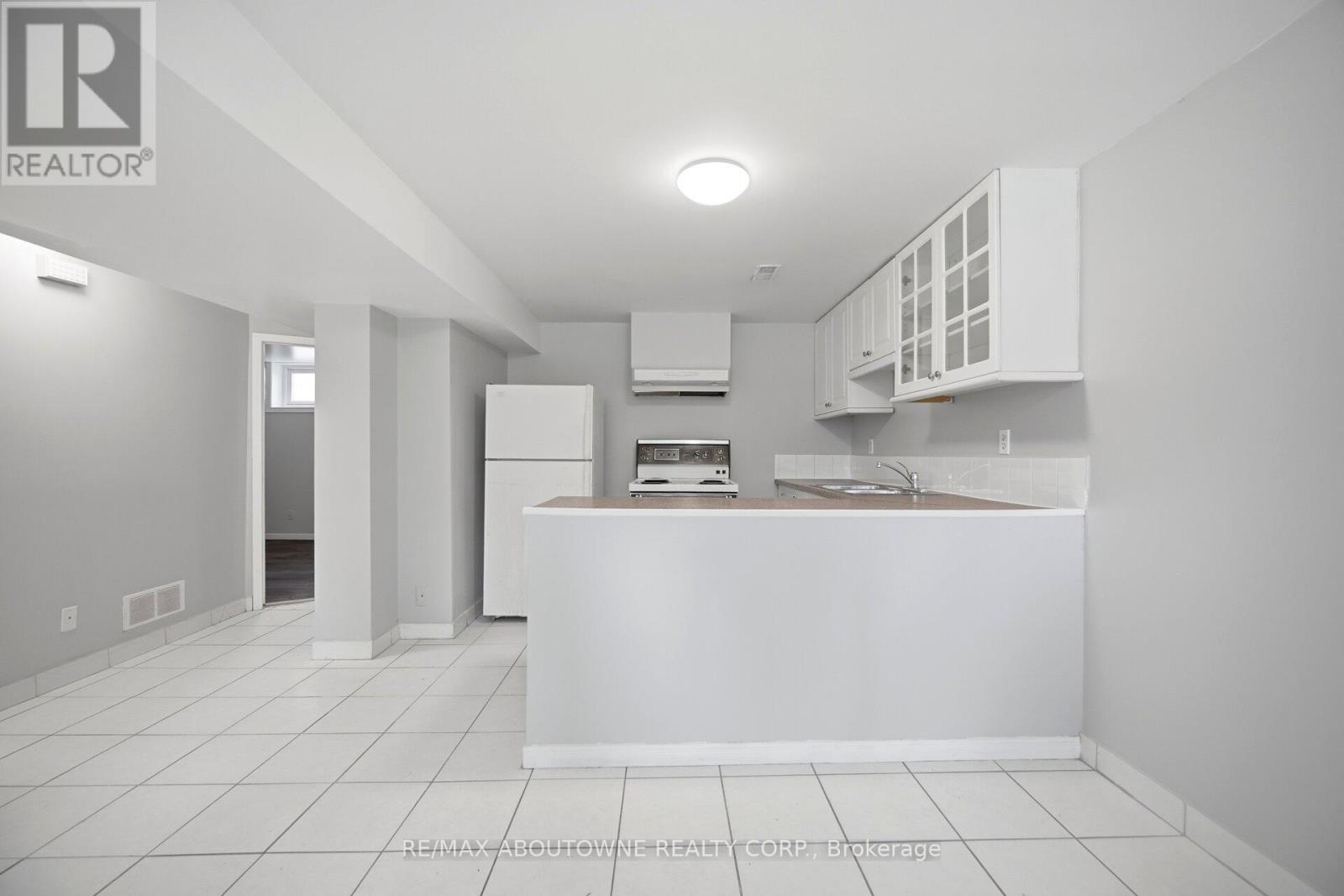 3 - 203 Nelson Street, Oakville, Ontario  L6L 3J4 - Photo 12 - W13238270